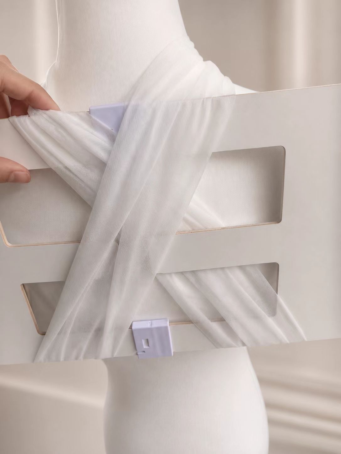 Detachable Foldable Angel Wings Cosplay Prop - Foldable mount detail