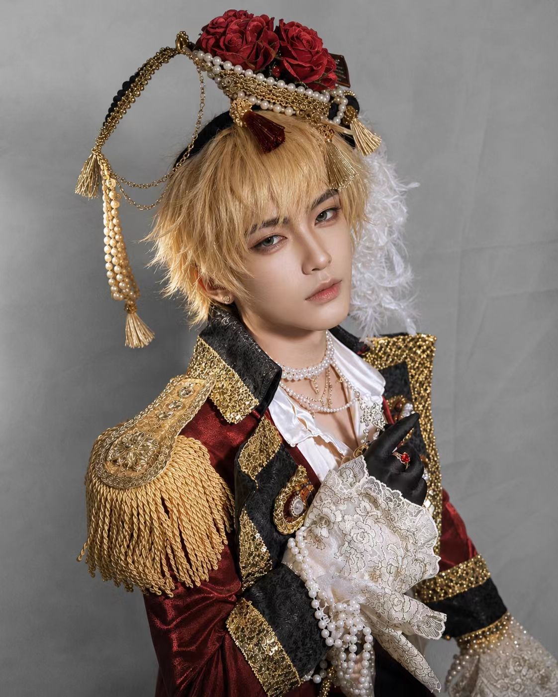 Hetalia Arthur Kirkland Pirate Cosplay Costume Set showroom image 3