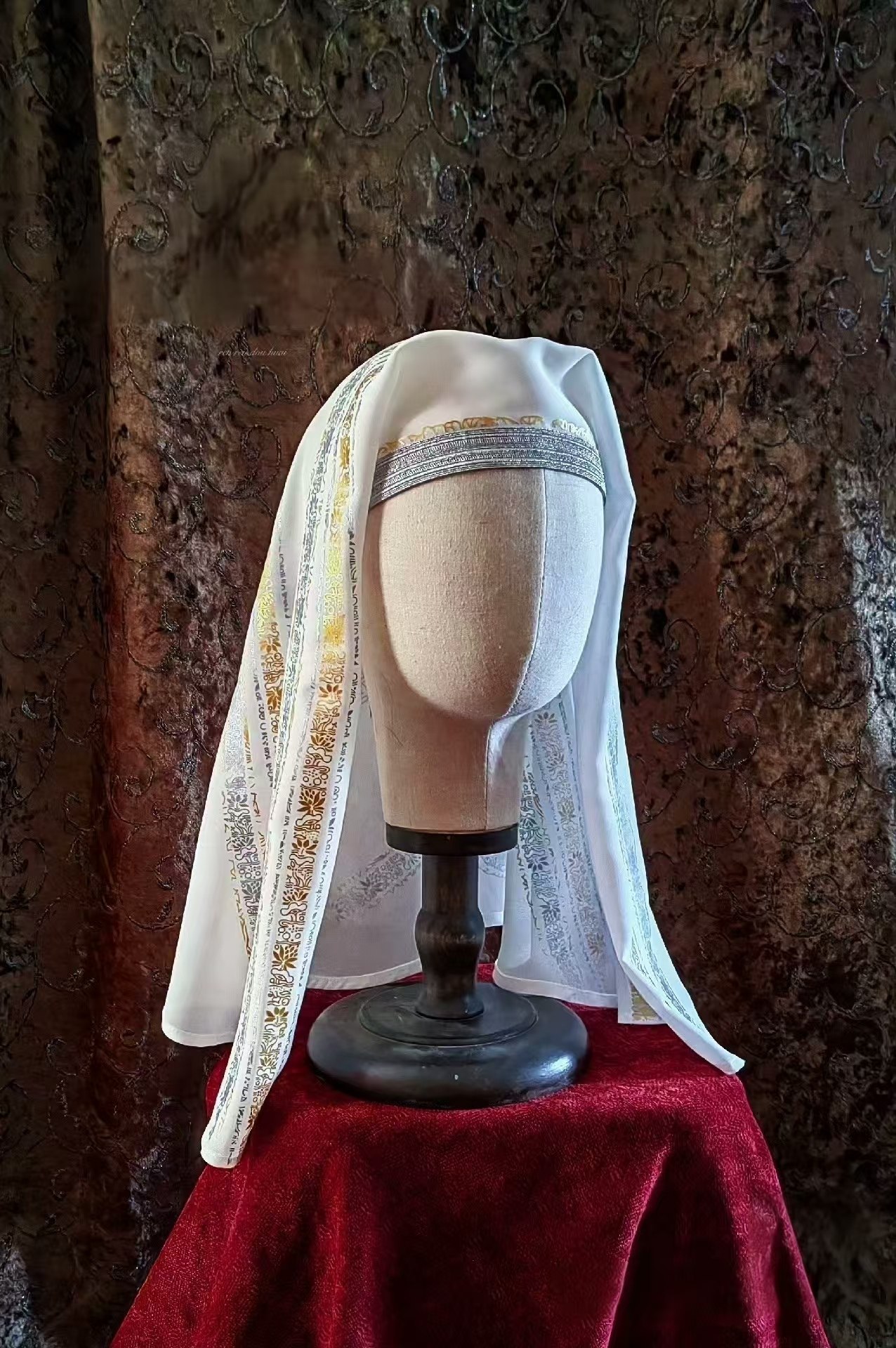 Kingdom of Heaven Baldwin IV Costume Set showroom image 4