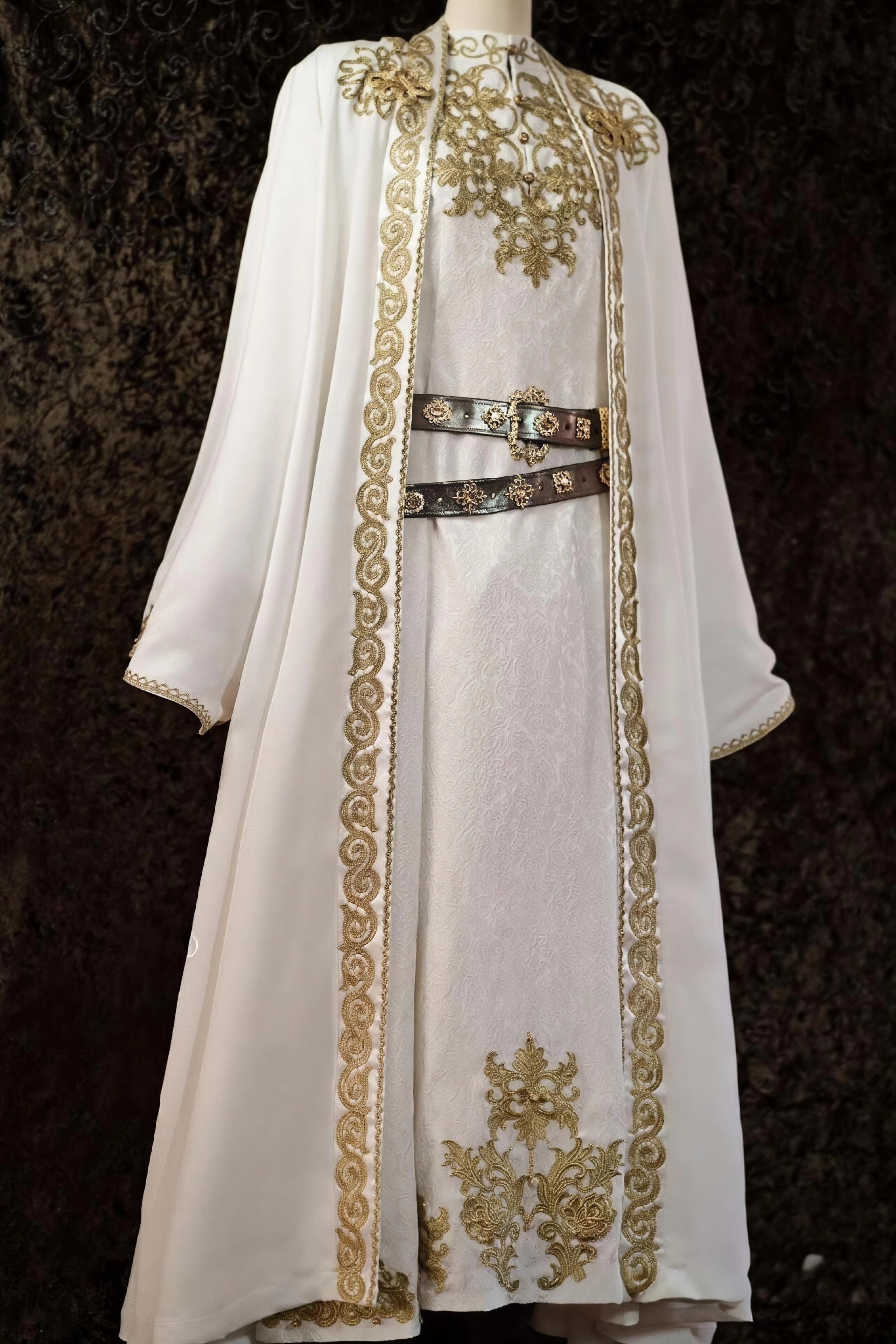 Kingdom of Heaven Baldwin IV costume set with white robe, gold trim, head scarf, and custom metal-look belt.