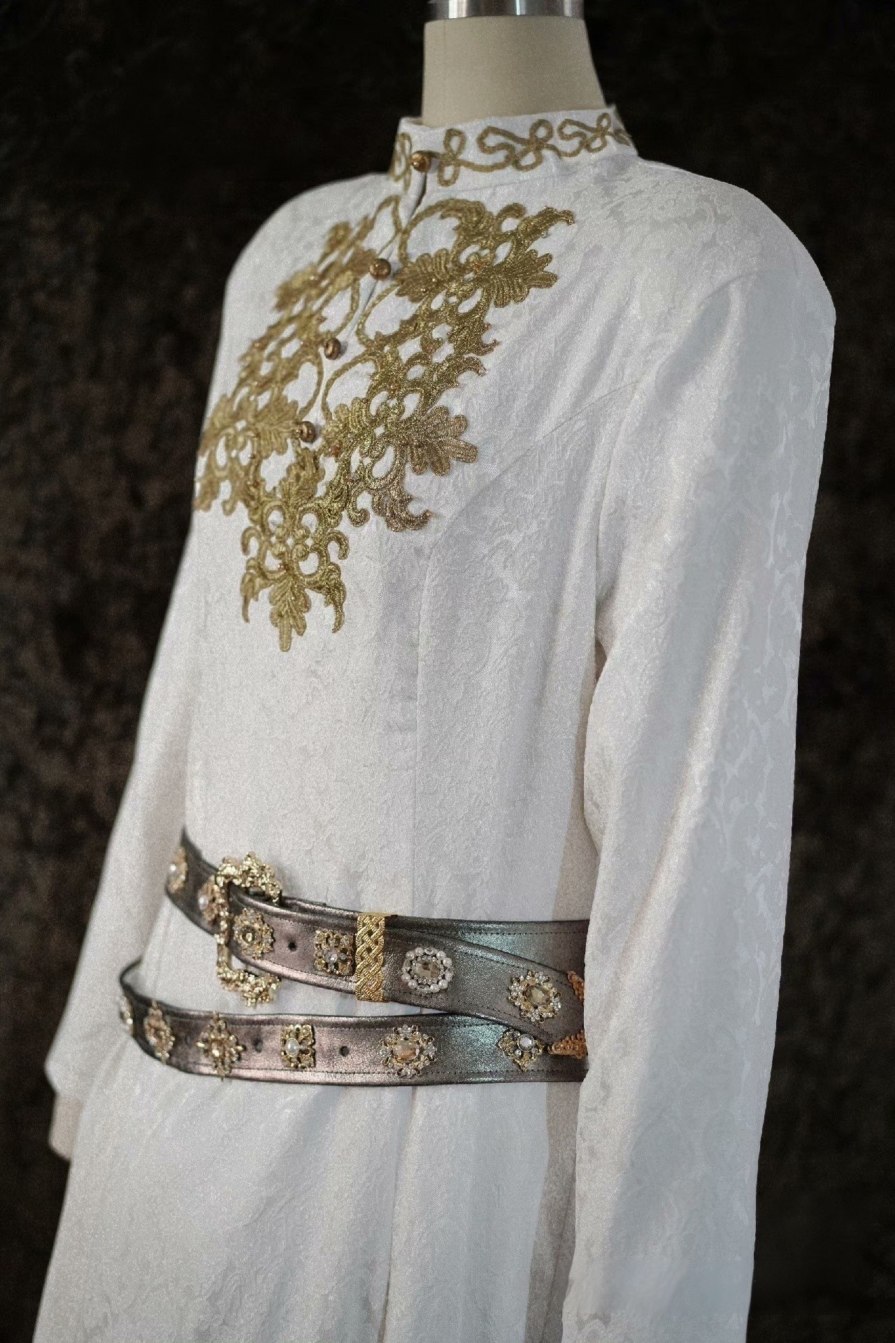 Kingdom of Heaven Baldwin IV Costume Set showroom image 2