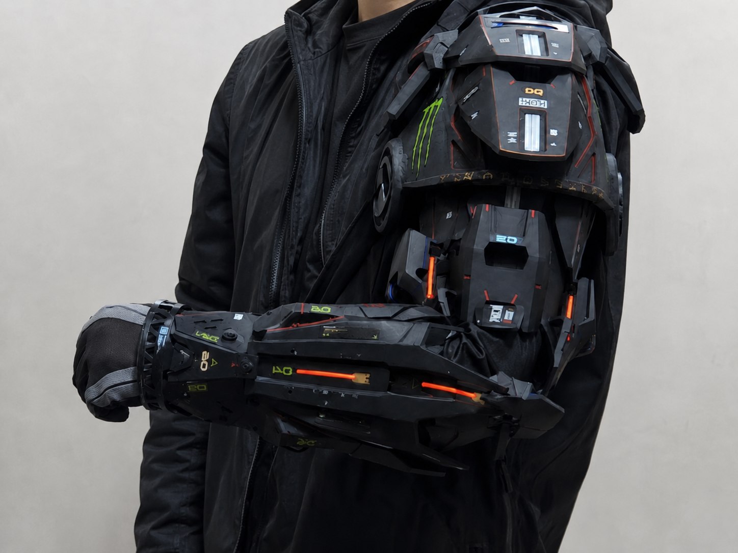 Cyberpunk Mechanical Prosthetic Arm Armor showroom image 4