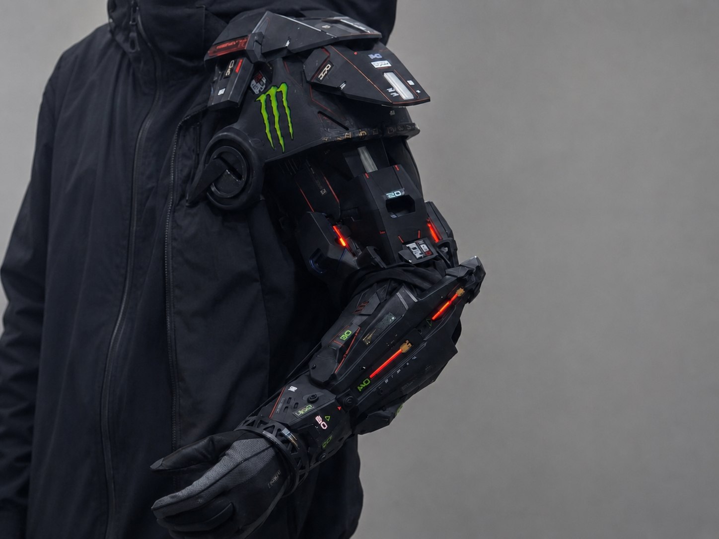 Cyberpunk Mechanical Prosthetic Arm Armor showroom image 7