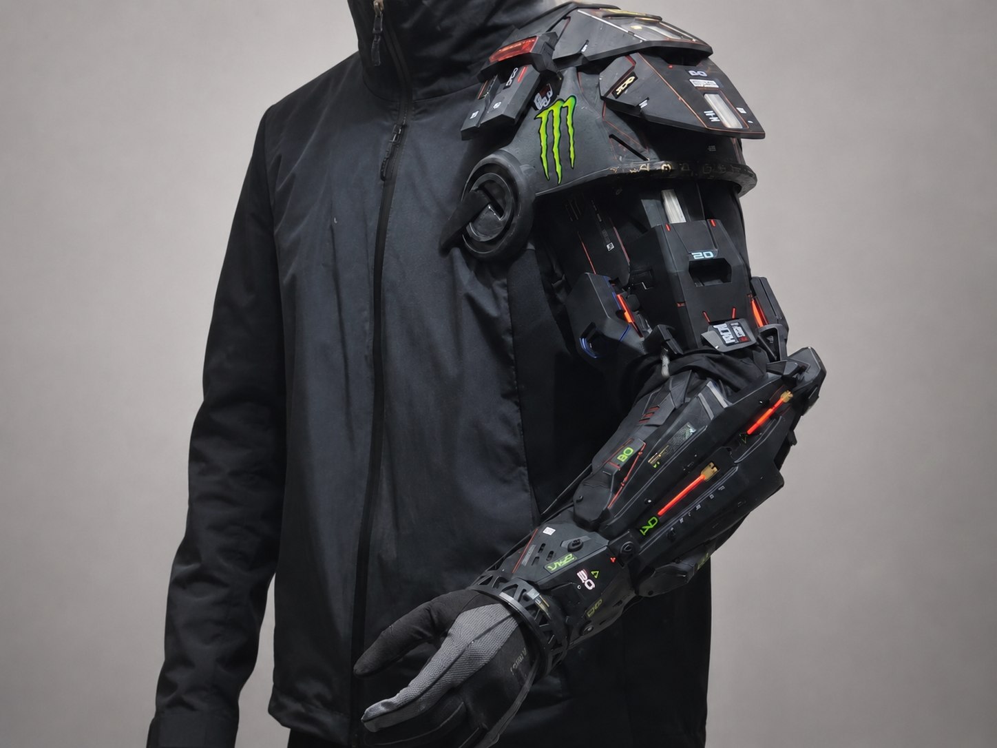 Cyberpunk Mechanical Prosthetic Arm Armor showroom image 6