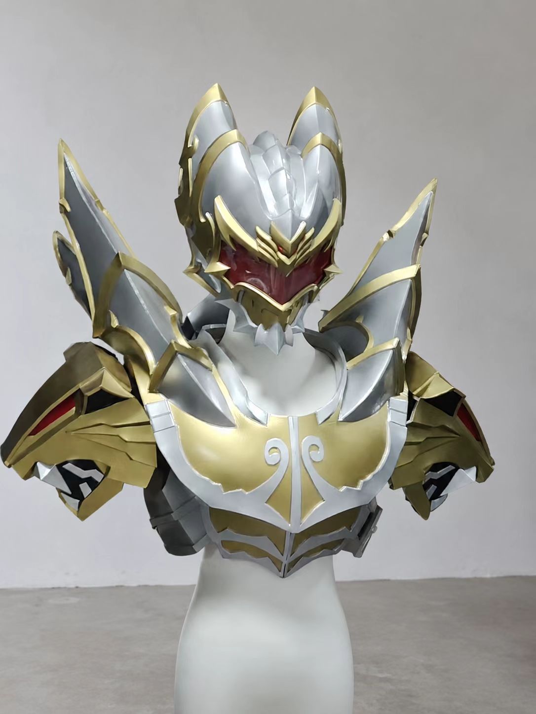 Custom Helmet & Visor Build archive reference image 2
