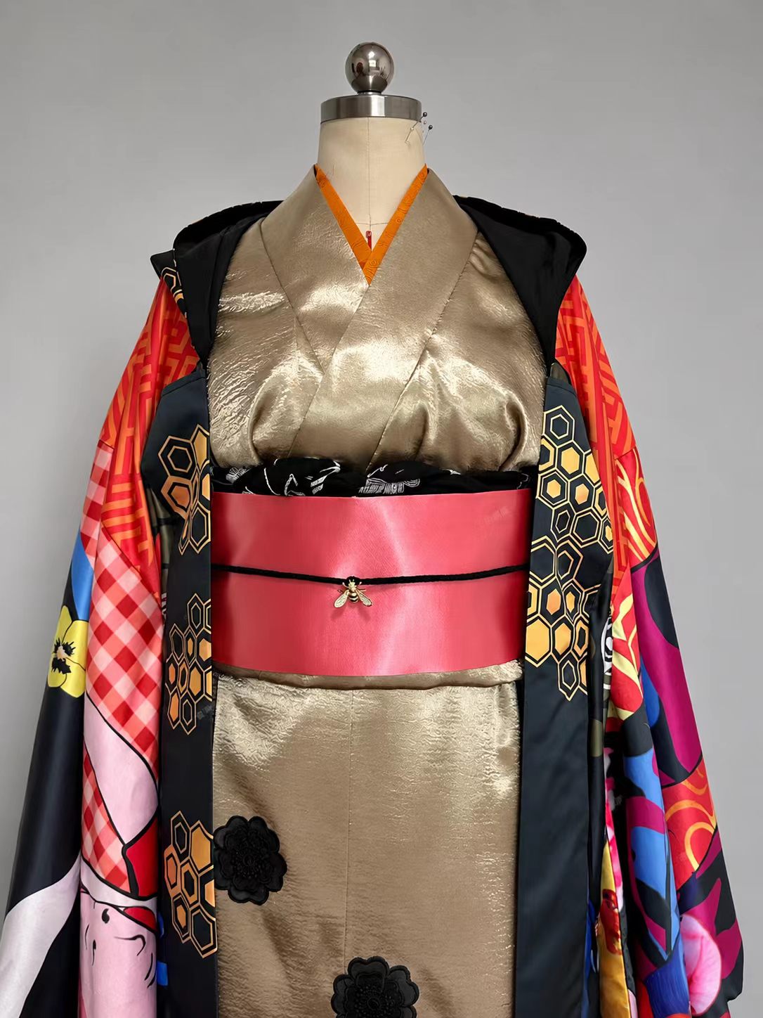 Kaguragi Inspired Kimono Set showroom image 6