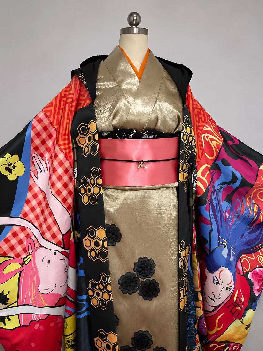 Kaguragi Inspired Kimono Set showroom image 4