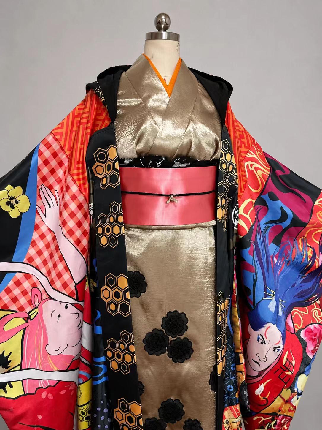 Kaguragi Inspired Kimono Set showroom image 3