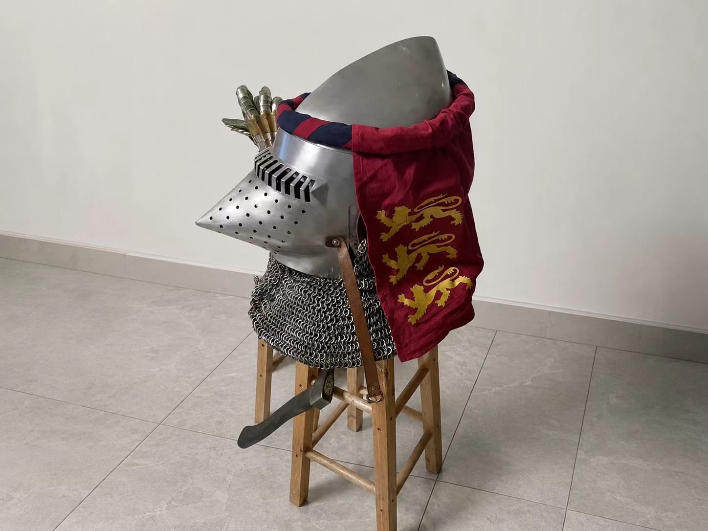 Medieval Knight Armor Surcoat and Headscarf Custom Build - Plantagenet royal arms helmet layout