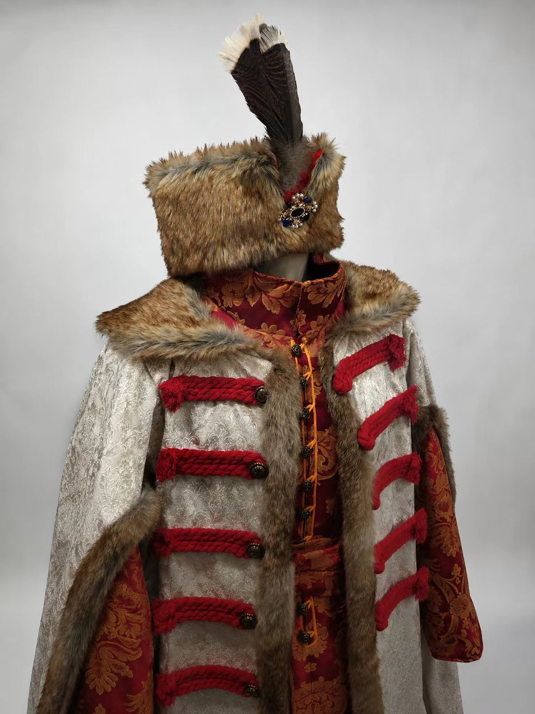 16th-17th Century Polish Noble Robe Set showroom image 6