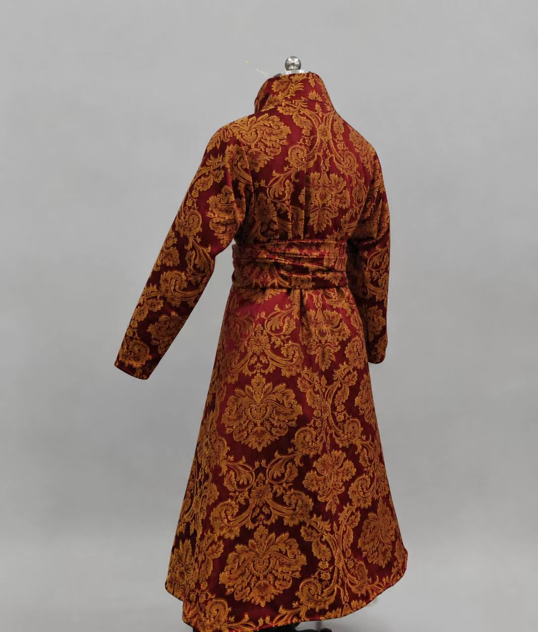 16th-17th Century Polish Noble Robe Set showroom image 5