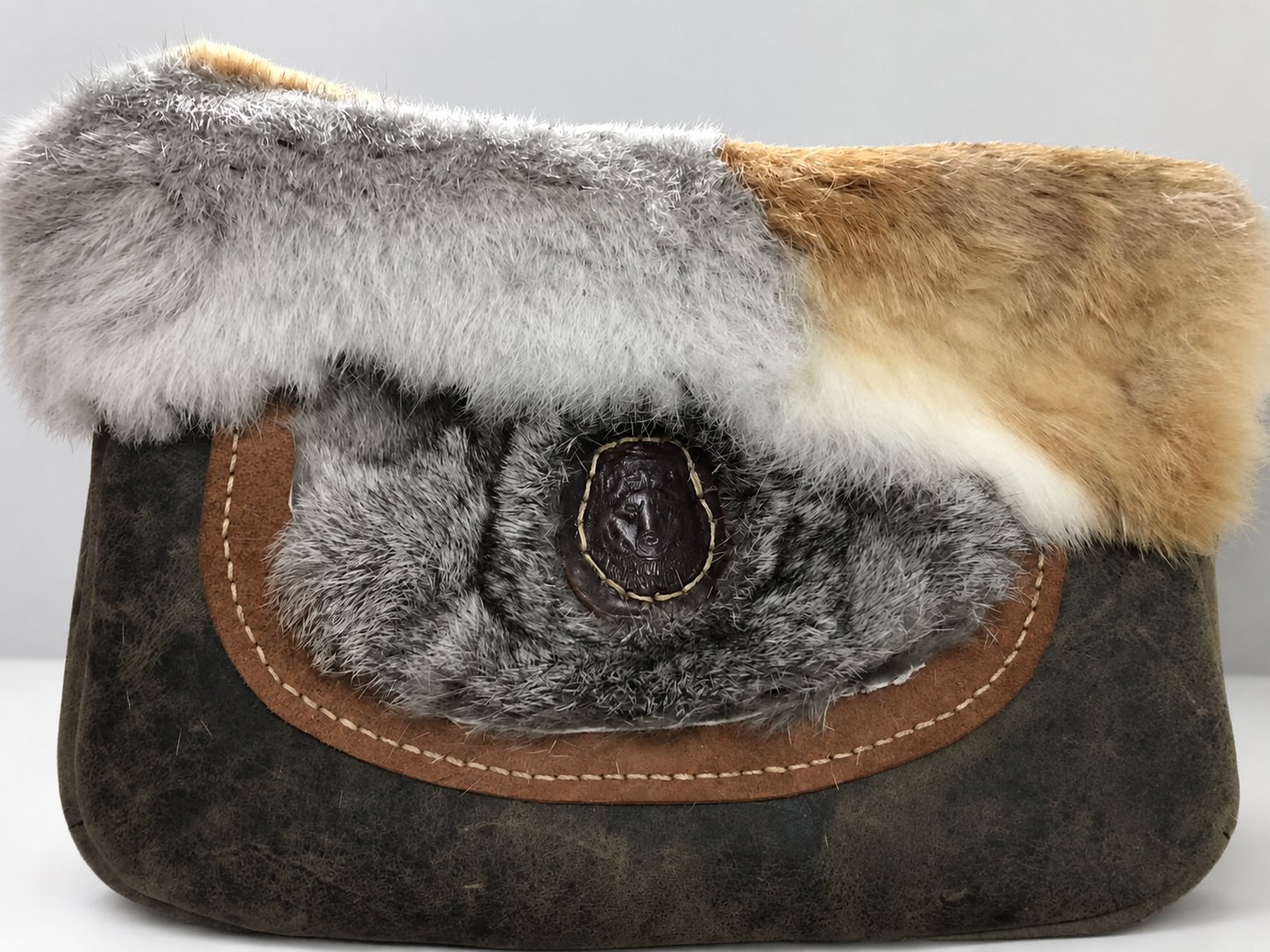Handmade Red Dead Redemption 2 Legend of the East satchel with vintage crazy horse leather, rex rabbit fur panel, and wolf-head front charm.