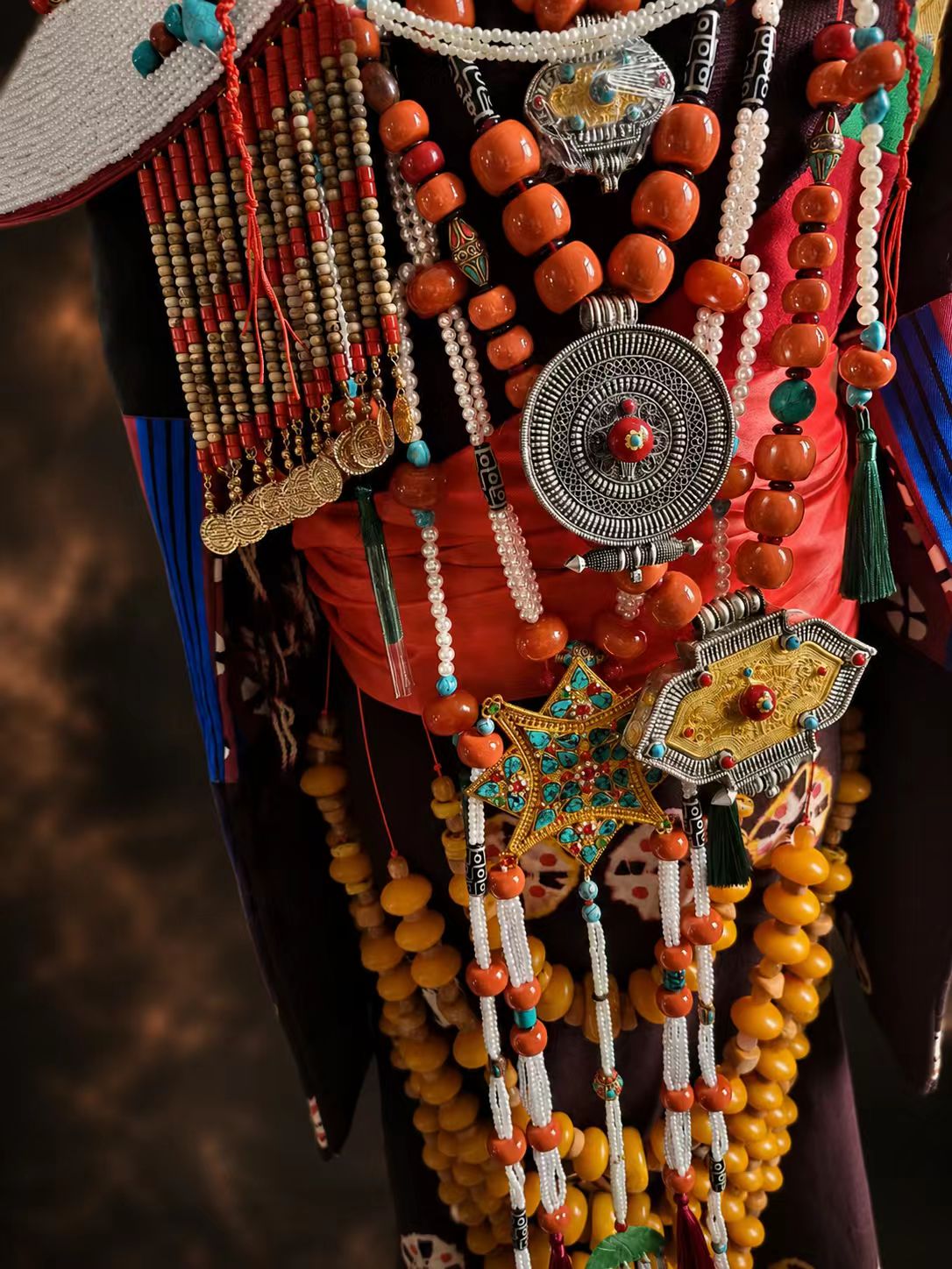 Tibetan Ngari Purang Peacock Costume Full Set showroom image 7
